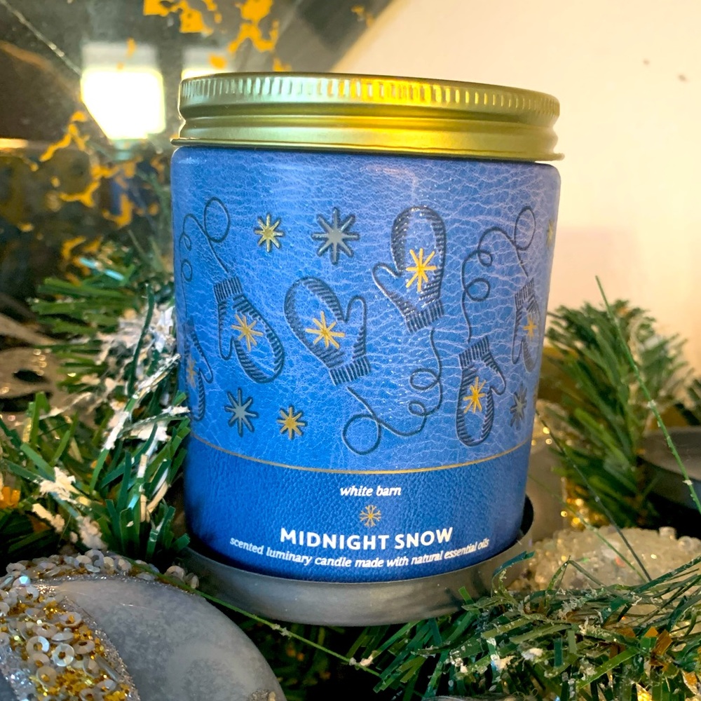2021 Bath and Body Works MIDNIGHT SNOW Candle.